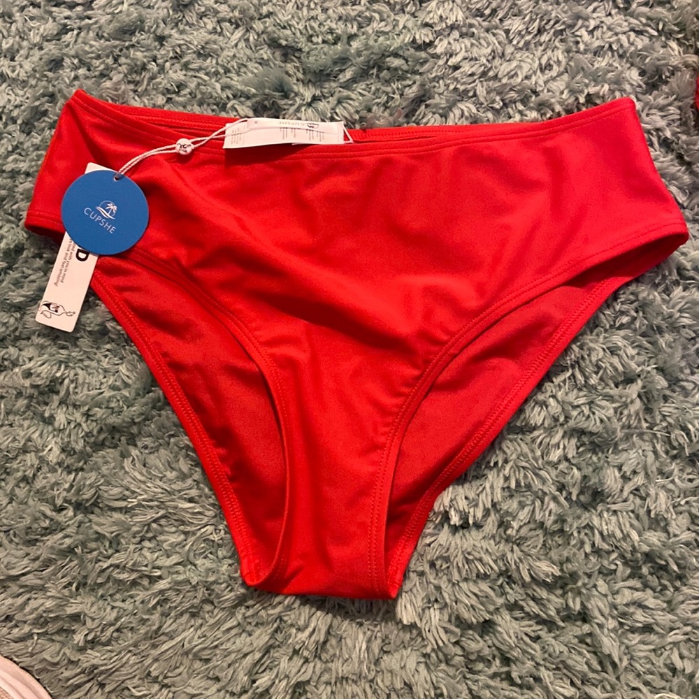 💦 30% Off Swim suit Sale! NEW Cupshe Bikini Size Medium